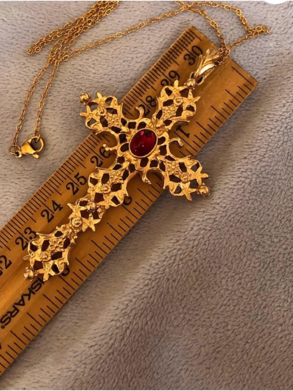 Vintage Avon Abbey Cross Pendant Necklace Gold tone filigree with Red Stone - Picture 6 of 7